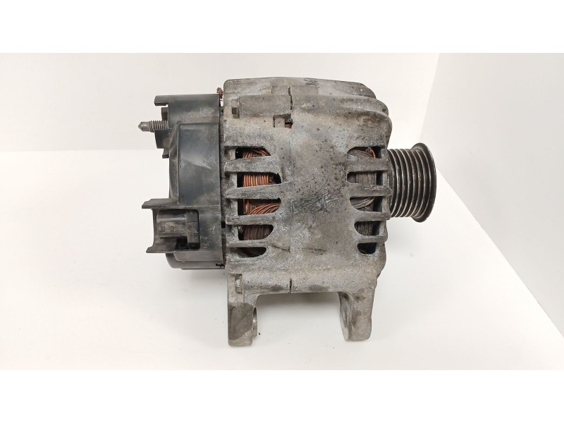 Recambio de alternador para renault megane iii hatchback (bz0/1_, b3_) 1.9 dci (bz0n, bz0j) referencia OEM IAM   