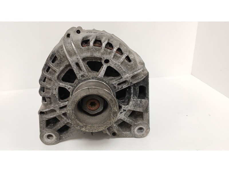 Recambio de alternador para renault megane iii hatchback (bz0/1_, b3_) 1.9 dci (bz0n, bz0j) referencia OEM IAM   
