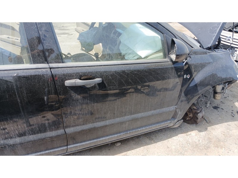 Recambio de puerta delantera derecha para dodge caliber 2.0 crd referencia OEM IAM    Recambio de puerta delantera derecha para dodge caliber 2.0 crd referencia OEM IAM