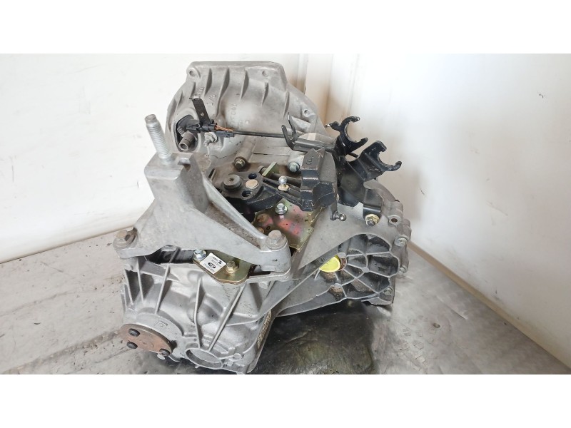 Recambio de caja cambios para ford focus i furgoneta/station wagon (dnw) 1.8 tddi referencia OEM IAM 3S4R7002 T1GB1 