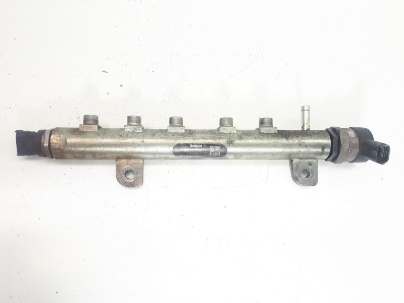 Recambio de rampa inyectora para opel zafira b cosmo referencia OEM IAM 55200266 0445214056 