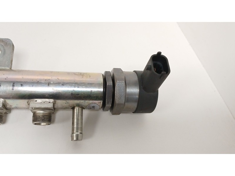 Recambio de rampa inyectora para fiat fiorino furgoneta/monovolumen (225_) 1.3 d multijet (225bxe1a) referencia OEM IAM 04452140