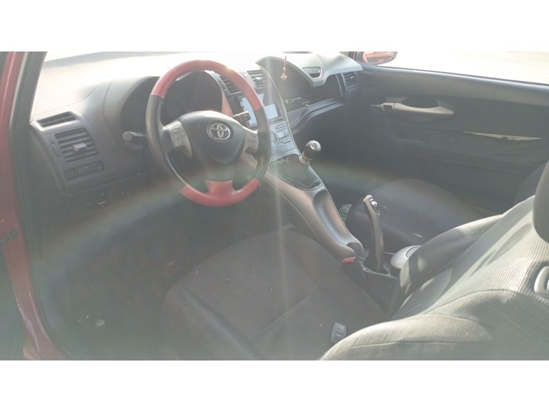 toyota auris (_e15_) del año 2007