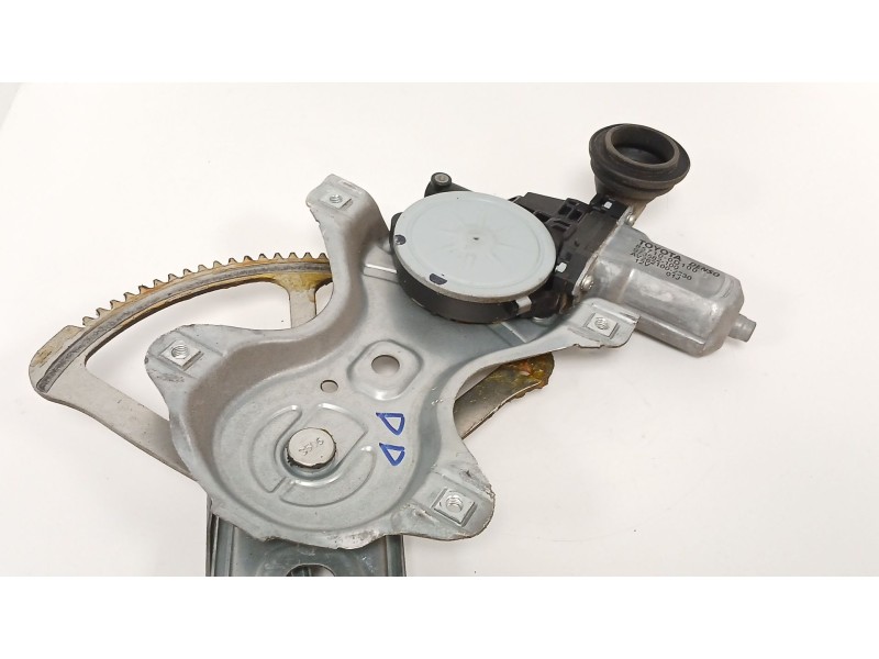 Recambio de elevalunas delantero derecho para toyota auris (_e15_) 2.0 d-4d (ade150_) referencia OEM IAM 857100D100  973582100