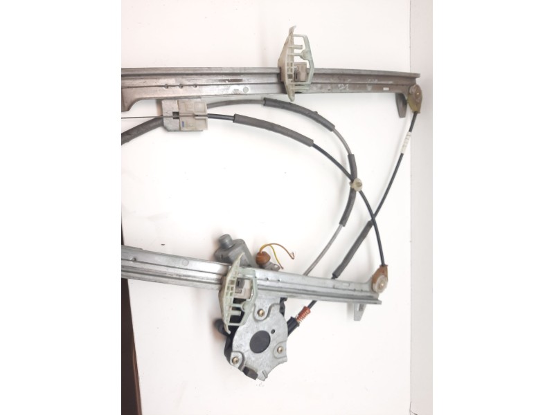 Recambio de elevalunas delantero derecho para citroën xsara berlina 1.9 diesel referencia OEM IAM  12301 