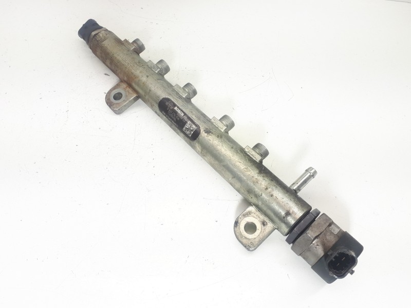 Recambio de rampa inyectora para opel zafira b cosmo referencia OEM IAM 55200266 0445214056 