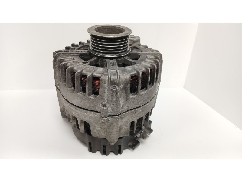 Recambio de alternador para bmw 1 (e87) 118 d referencia OEM IAM 7802261AI03  FG18S019 Recambio de alternador para bmw 1 (e87) 118 d referencia OEM IAM 7802261AI03  FG18S019