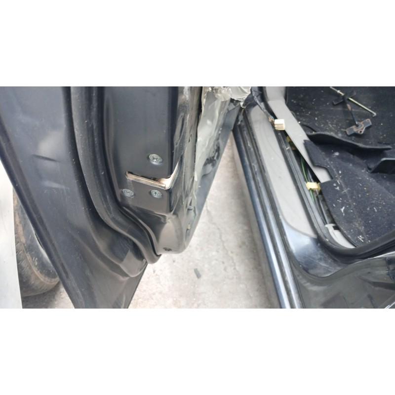 Recambio de cerradura puerta delantera izquierda para mitsubishi grandis (na_w) 2.0 di-d (na8w) referencia OEM IAM   