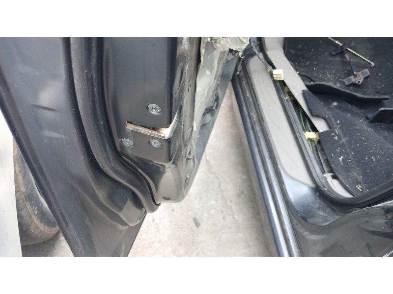 Recambio de cerradura puerta delantera izquierda para mitsubishi grandis (na_w) 2.0 di-d (na8w) referencia OEM IAM   