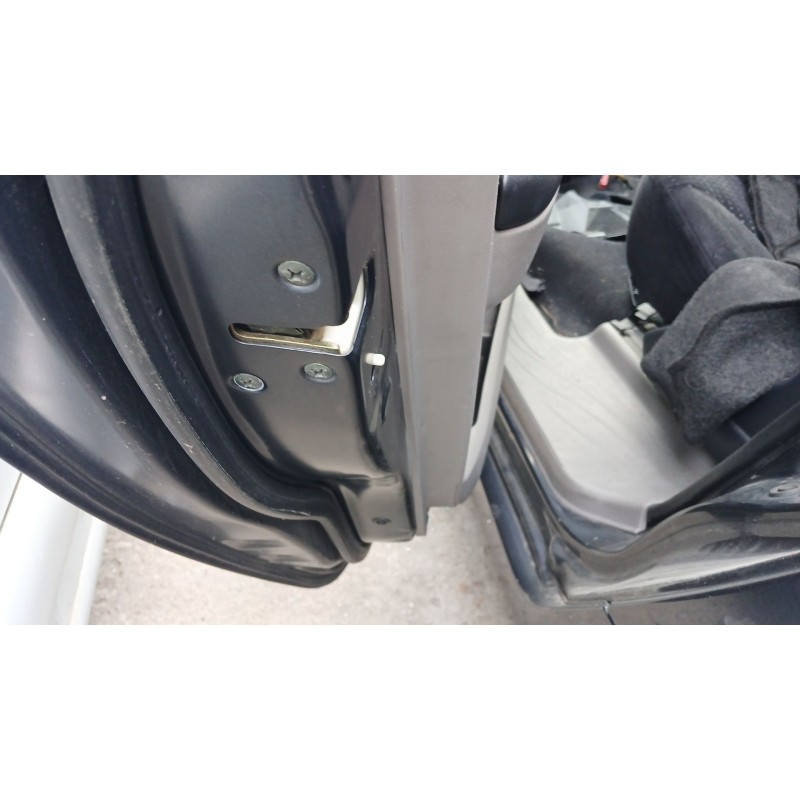 Recambio de cerradura puerta trasera izquierda para mitsubishi grandis (na_w) 2.0 di-d (na8w) referencia OEM IAM   