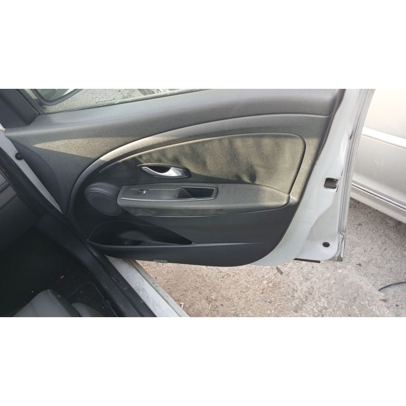Recambio de elevalunas delantero derecho para renault megane iii hatchback (bz0/1_, b3_) 1.5 dci referencia OEM IAM   