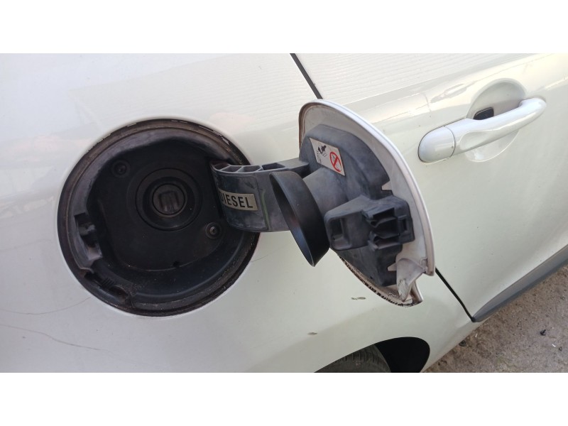 Recambio de tapa exterior combustible para renault megane iii hatchback (bz0/1_, b3_) 1.5 dci referencia OEM IAM   