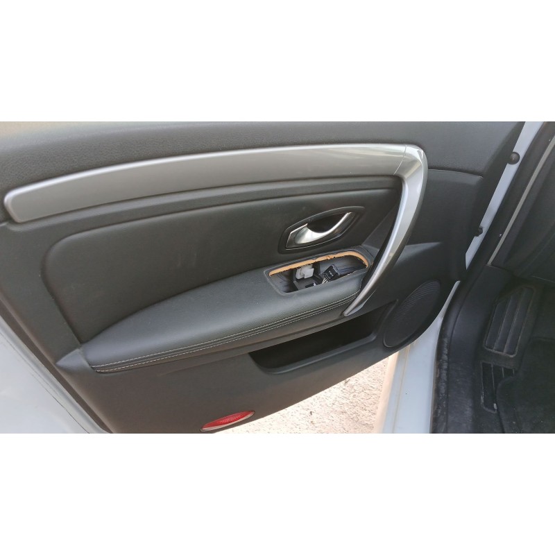 Recambio de elevalunas delantero izquierdo para renault laguna iii (bt0/1) 1.5 dci (bt00, bt0a, bt0t, bt1j) referencia OEM IAM  