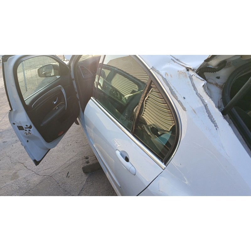Recambio de puerta trasera izquierda para renault laguna iii (bt0/1) 1.5 dci (bt00, bt0a, bt0t, bt1j) referencia OEM IAM   