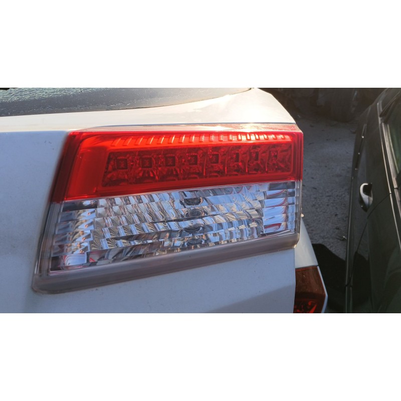 Recambio de piloto trasero derecho interior para renault laguna iii (bt0/1) 1.5 dci (bt00, bt0a, bt0t, bt1j) referencia OEM IAM 