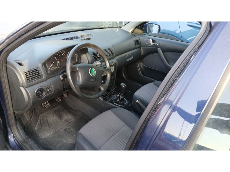 skoda octavia i combi (1u5) del año 2002