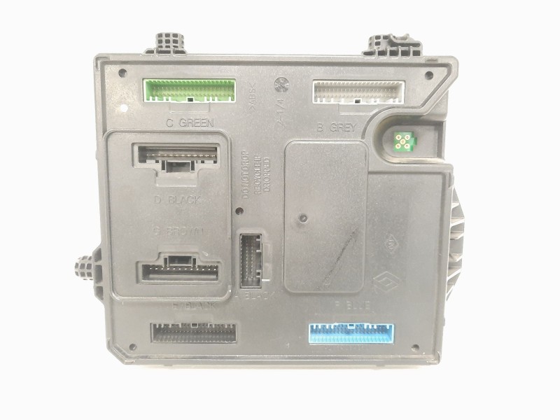 Recambio de modulo electronico para renault megane iii berlina 5 p dynamique referencia OEM IAM 284B13640R BCMX95 S180098201