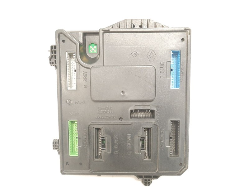 Recambio de modulo electronico para renault megane iii berlina 5 p dynamique referencia OEM IAM 284B13640R BCMX95 S180098201