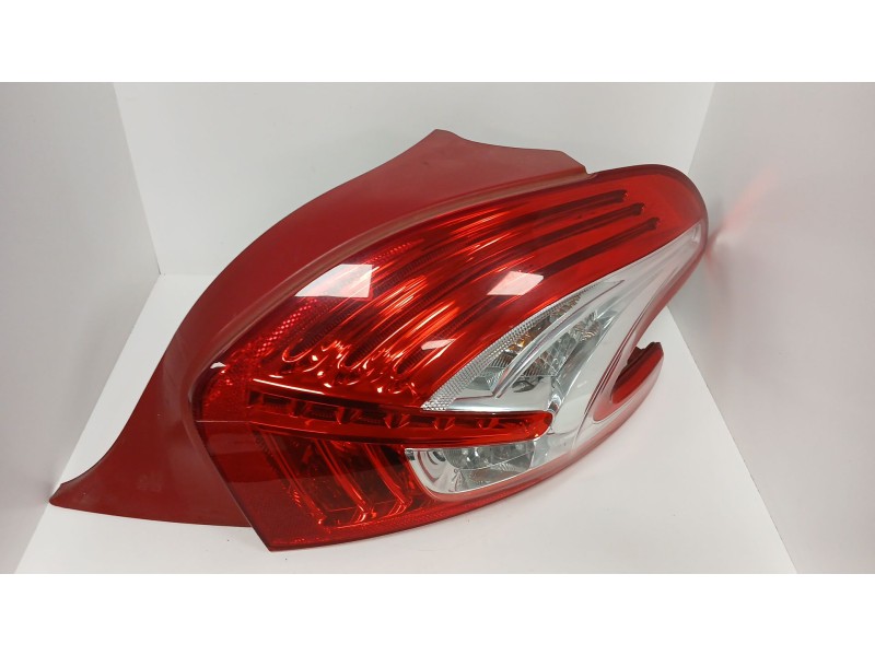 Recambio de piloto trasero derecho para peugeot 208 i (ca_, cc_) 1.6 hdi referencia OEM IAM 9672628380  