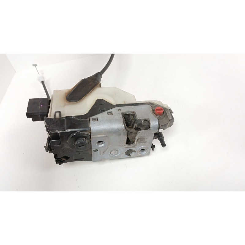 Recambio de cerradura puerta trasera derecha para peugeot 208 i (ca_, cc_) 1.6 hdi referencia OEM IAM 9812501180  
