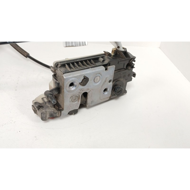 Recambio de cerradura puerta trasera derecha para peugeot 208 i (ca_, cc_) 1.6 hdi referencia OEM IAM 9812501180  