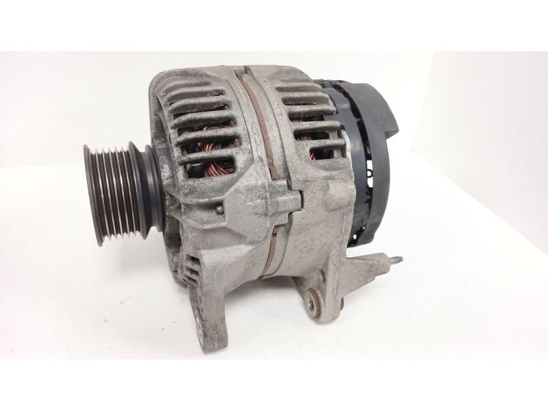Recambio de alternador para volkswagen golf iv (1j1) 1.6 16v referencia OEM IAM 028903028D  