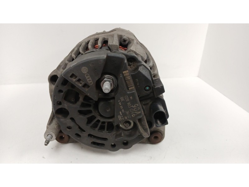Recambio de alternador para volkswagen golf iv (1j1) 1.6 16v referencia OEM IAM 028903028D  