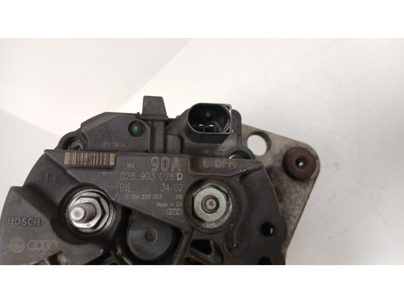 Recambio de alternador para volkswagen golf iv (1j1) 1.6 16v referencia OEM IAM 028903028D  