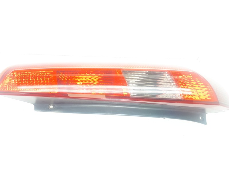 Recambio de piloto trasero derecho para ford fiesta (cbk) ambiente referencia OEM IAM   