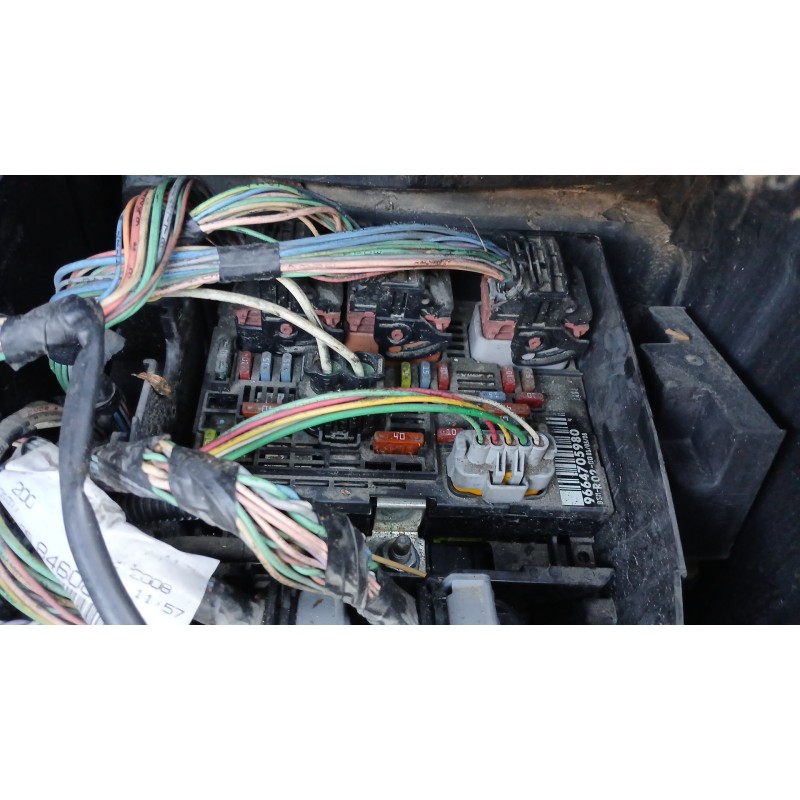 Recambio de caja reles / fusibles para citroën c4 grand picasso i (ua_) 2.0 hdi 138 referencia OEM IAM   