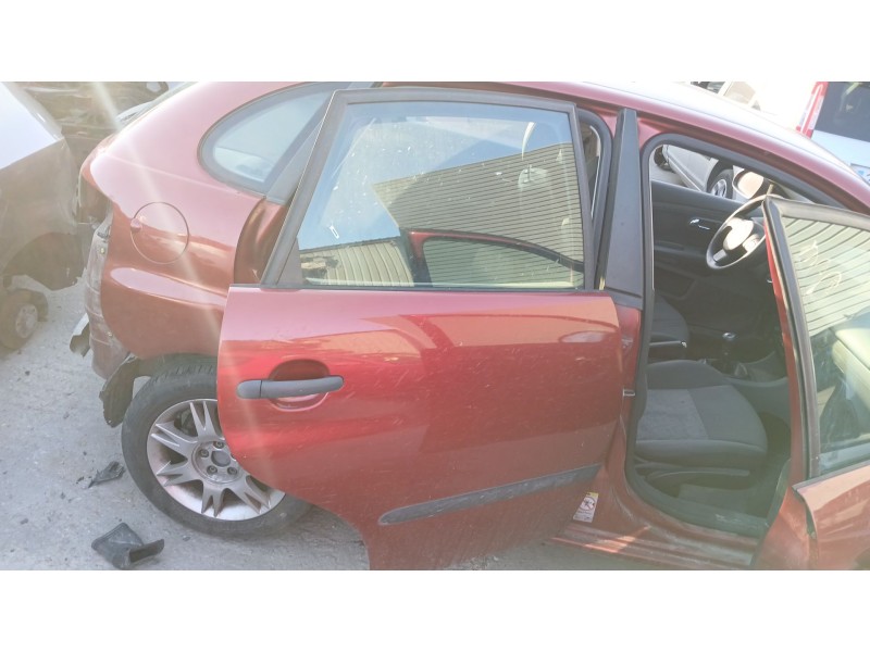 Recambio de puerta trasera derecha para seat ibiza iii (6l1) 1.9 tdi referencia OEM IAM   