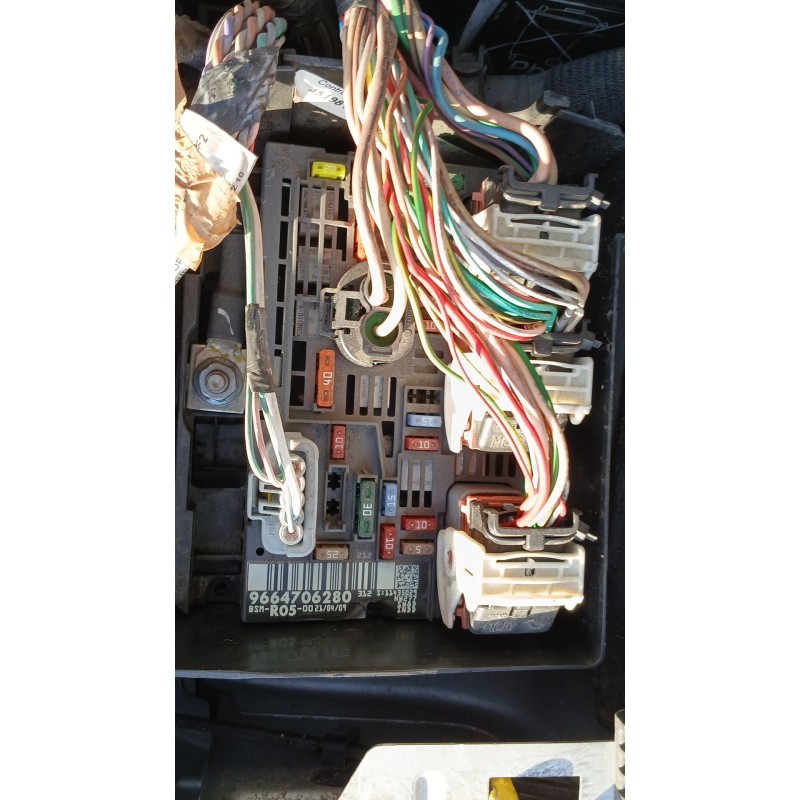 Recambio de caja reles / fusibles para peugeot 308 i (4a_, 4c_) 1.6 hdi referencia OEM IAM   