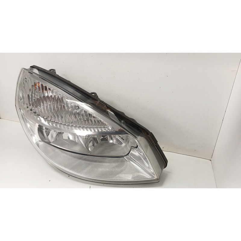 Recambio de faro derecho para renault grand scénic ii (jm0/1_) 1.5 dci (jm1e) referencia OEM IAM 15810400RE  