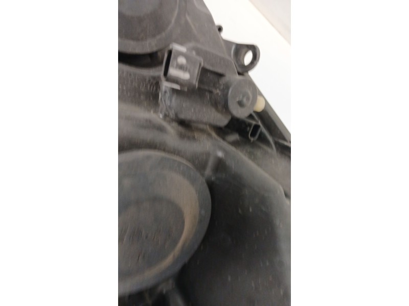 Recambio de faro derecho para renault grand scénic ii (jm0/1_) 1.5 dci (jm1e) referencia OEM IAM 15810400RE  