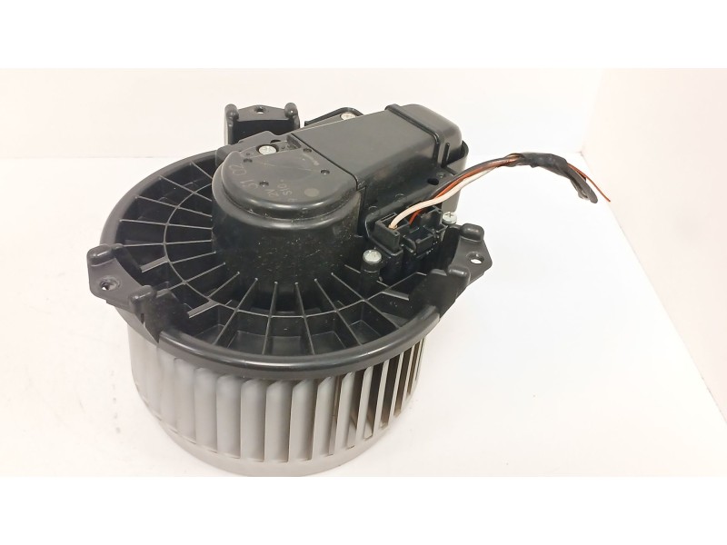 Recambio de motor calefaccion para toyota yaris (_p13_) 1.3 (nsp130_) referencia OEM IAM   