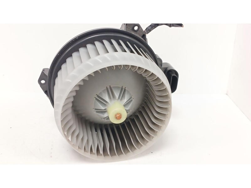 Recambio de motor calefaccion para toyota yaris (_p13_) 1.3 (nsp130_) referencia OEM IAM   