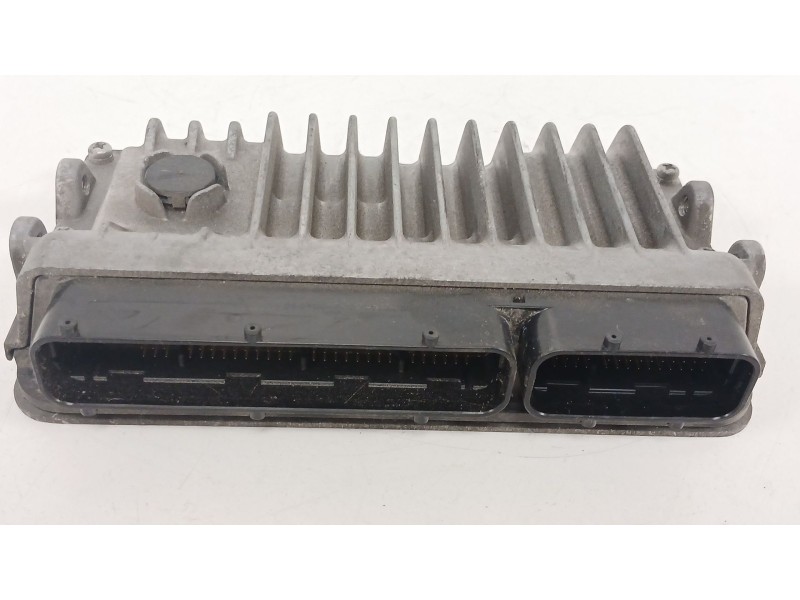 Recambio de centralita motor uce para toyota yaris (_p13_) 1.3 (nsp130_) referencia OEM IAM 896610DK90  