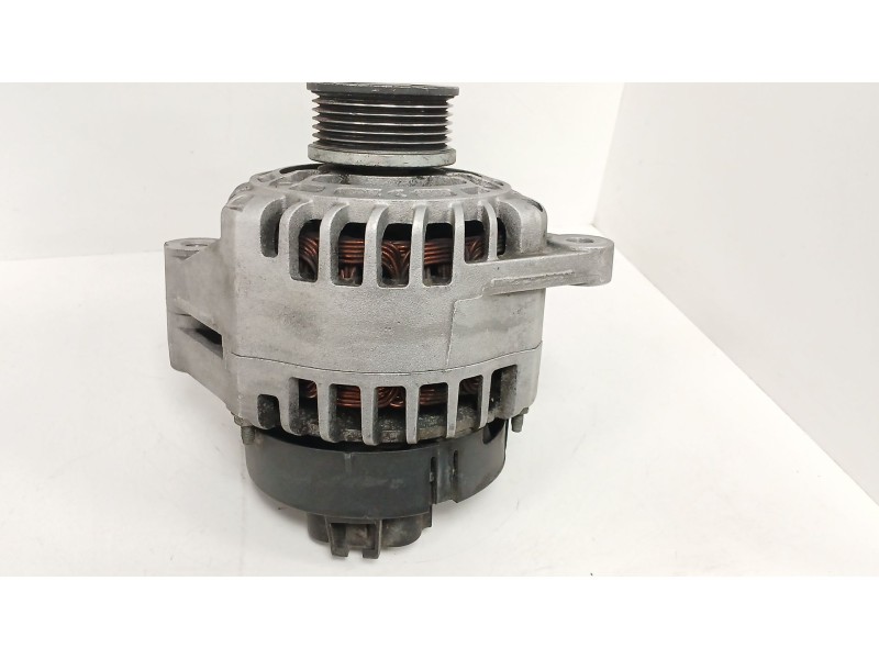 Recambio de alternador para fiat grande punto (199_) 1.9 d multijet referencia OEM IAM LRA02809  