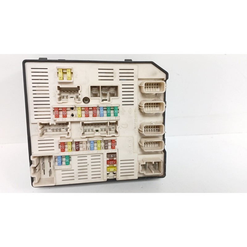Recambio de caja reles / fusibles para renault megane iii grandtour (kz0/1) 1.9 dci (kz0j, kz0n, kz1s) referencia OEM IAM   