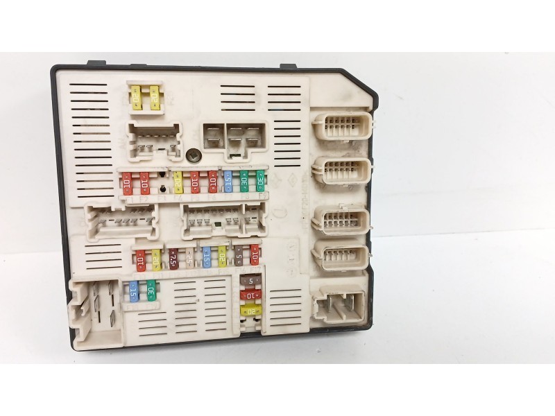 Recambio de caja reles / fusibles para renault megane iii grandtour (kz0/1) 1.9 dci (kz0j, kz0n, kz1s) referencia OEM IAM   