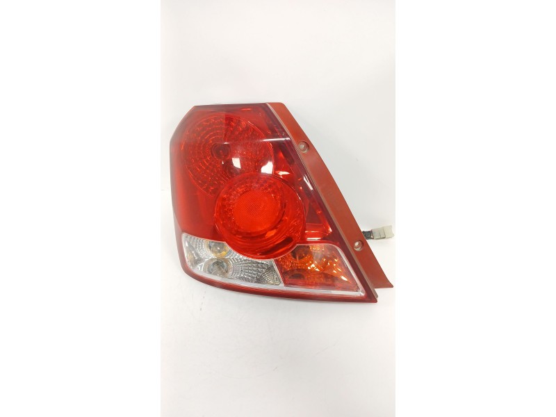 Recambio de piloto trasero izquierdo para chevrolet aveo / kalos hatchback (t200) 1.2 referencia OEM IAM   