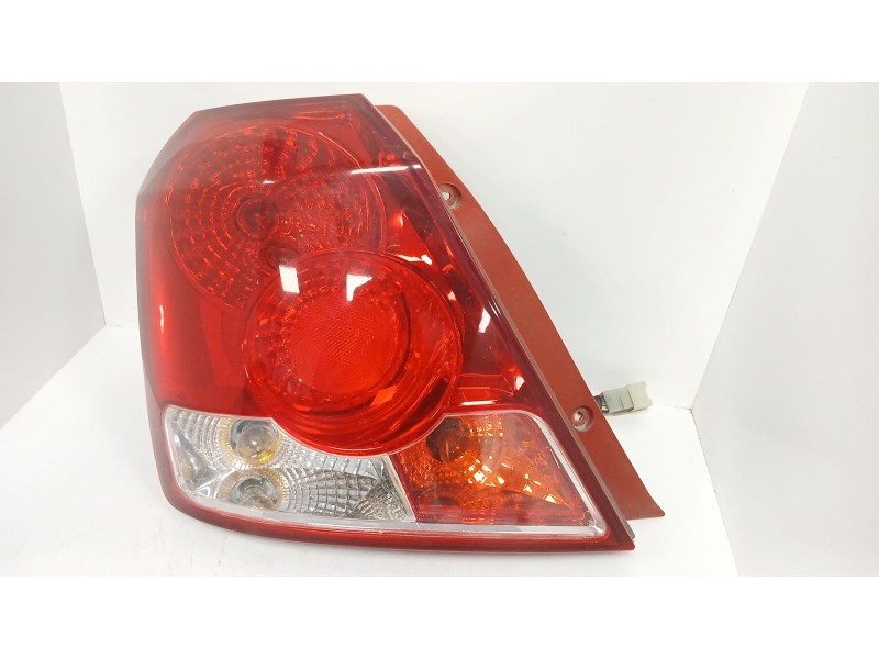 Recambio de piloto trasero izquierdo para chevrolet aveo / kalos hatchback (t200) 1.2 referencia OEM IAM   