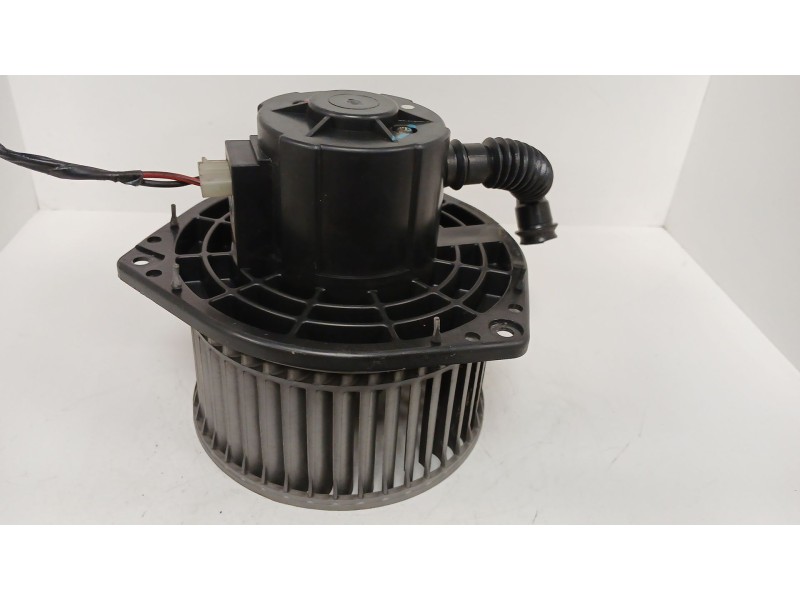 Recambio de motor calefaccion para chevrolet aveo / kalos hatchback (t200) 1.2 referencia OEM IAM   