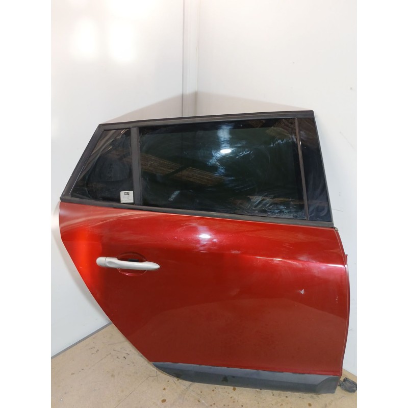 Recambio de puerta trasera derecha para renault megane iii grandtour (kz0/1) 1.9 dci (kz0j, kz0n, kz1s) referencia OEM IAM   