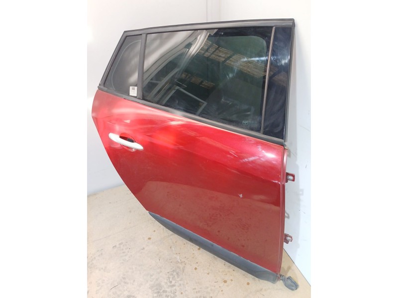 Recambio de puerta trasera derecha para renault megane iii grandtour (kz0/1) 1.9 dci (kz0j, kz0n, kz1s) referencia OEM IAM   