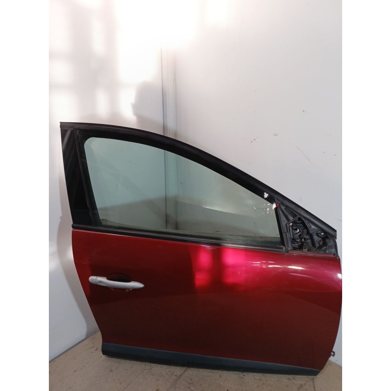 Recambio de puerta delantera derecha para renault megane iii grandtour (kz0/1) 1.9 dci (kz0j, kz0n, kz1s) referencia OEM IAM   