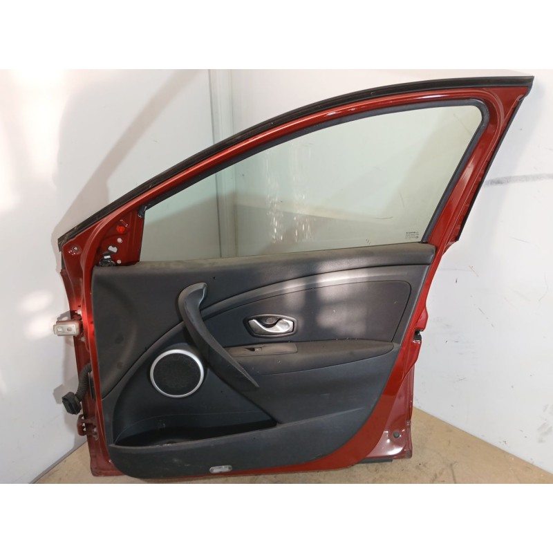 Recambio de puerta delantera derecha para renault megane iii grandtour (kz0/1) 1.9 dci (kz0j, kz0n, kz1s) referencia OEM IAM   