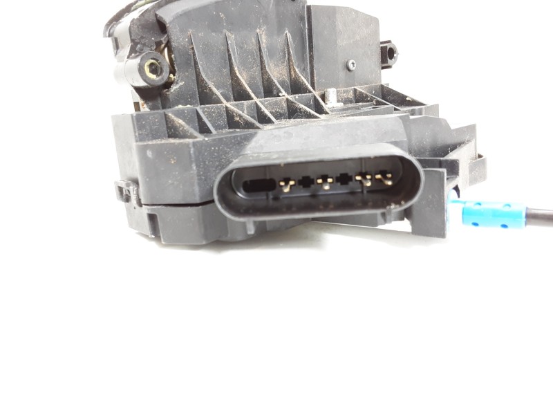 Recambio de cerradura puerta delantera derecha para ford fiesta (ccn) black&white edition referencia OEM IAM AM5AU211812BF  