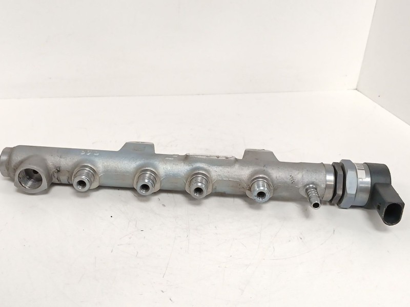 Recambio de rampa inyectora para seat ibiza iv (6j5, 6p1) 1.4 tdi referencia OEM IAM 04B130093  057130764AB