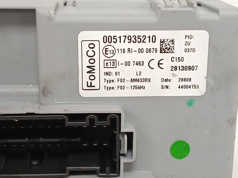 Recambio de caja reles / fusibles para ford ka (ru8) 1.2 referencia OEM IAM 00517935210  